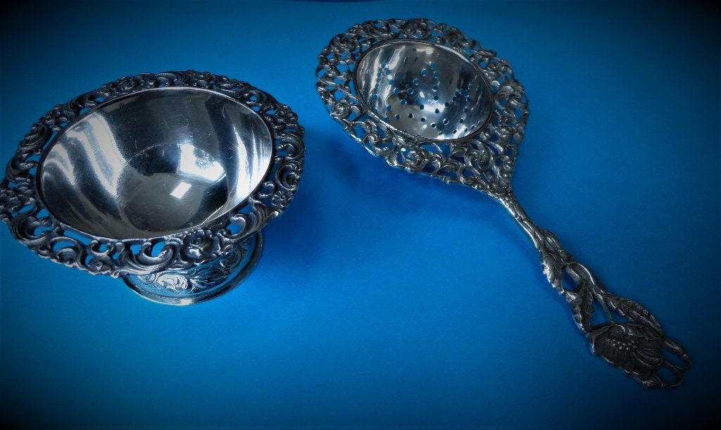 Antiek zilveren theezeef  met bakje Amsterdam gekeurd 1917, Ophalen of Verzenden, Zilver