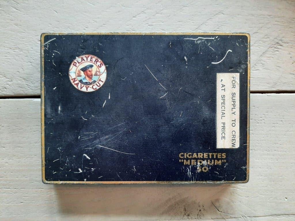 John Player Vintage Player's Cut metalen sigarendoosje, Ophalen of Verzenden, Gebruikt, Tabaksdoos of Verpakking