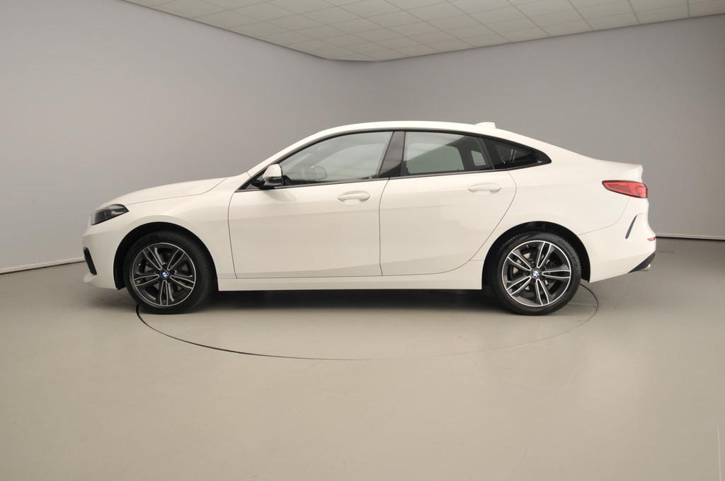 BMW 2 Serie Gran Coupe 218i | LED | Navigatie | Sportstoelen, Auto's, BMW, 12 maanden, Gebruikt, 1350 kg, Wit