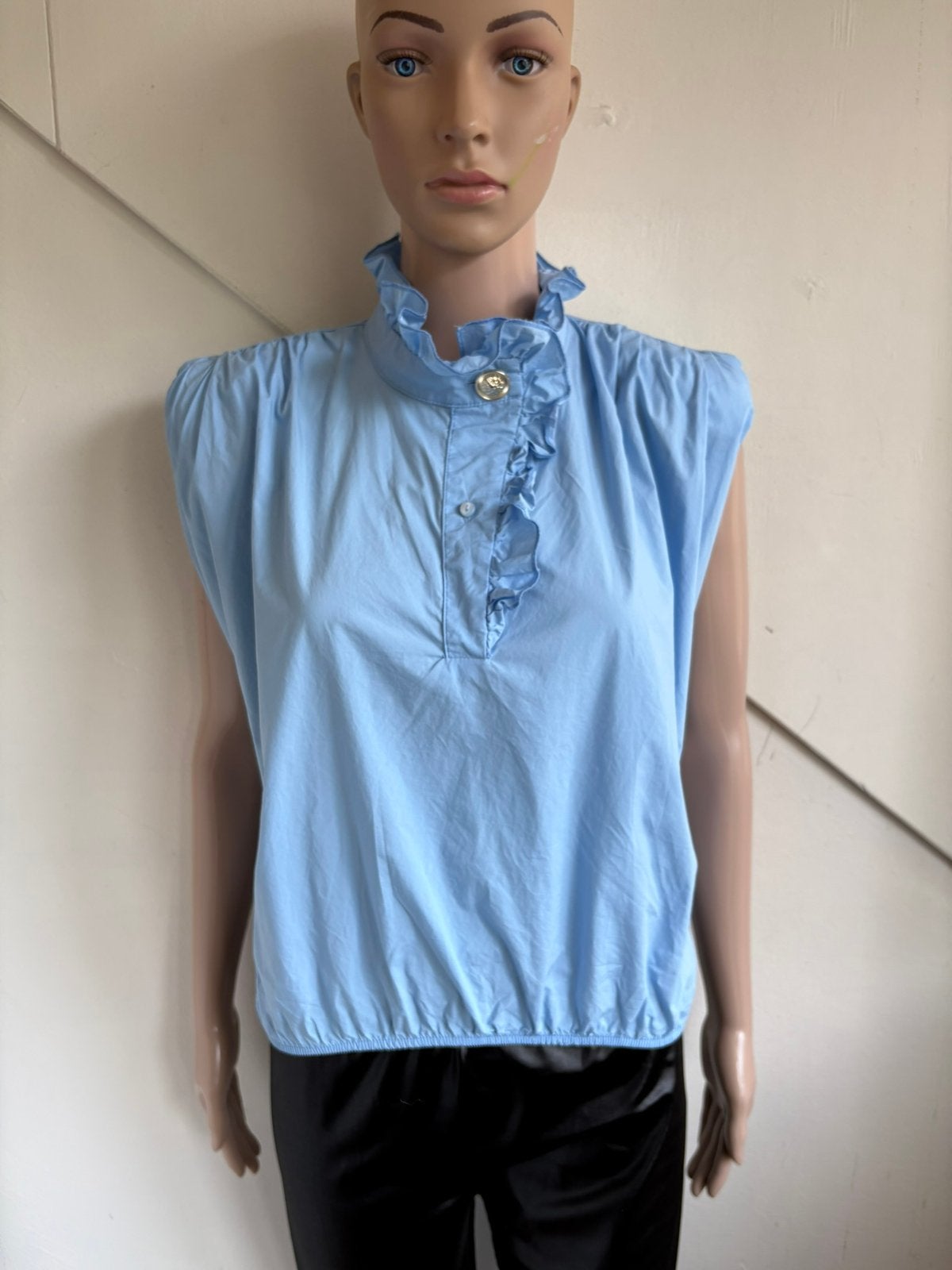 Amaya Amsterdam top blouse maat 38 M lichtblauw roezels, Ophalen, Zo goed als nieuw, Maat 38/40 (M), Blauw