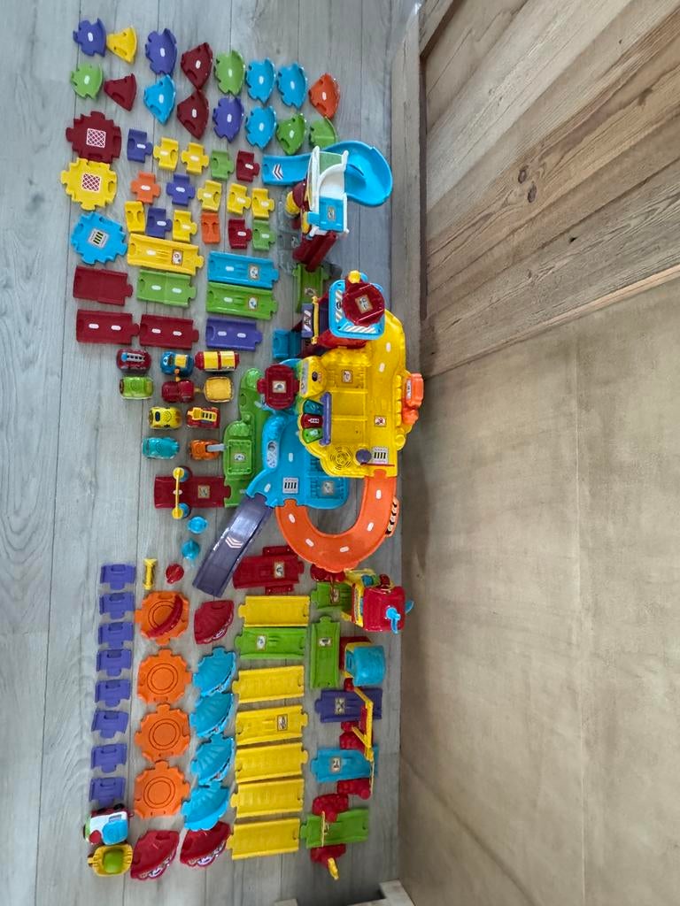 Vtech Toet Toet Auto: Garage, Brandweerkazerne, Treinstation, Ophalen of Verzenden, Gebruikt
