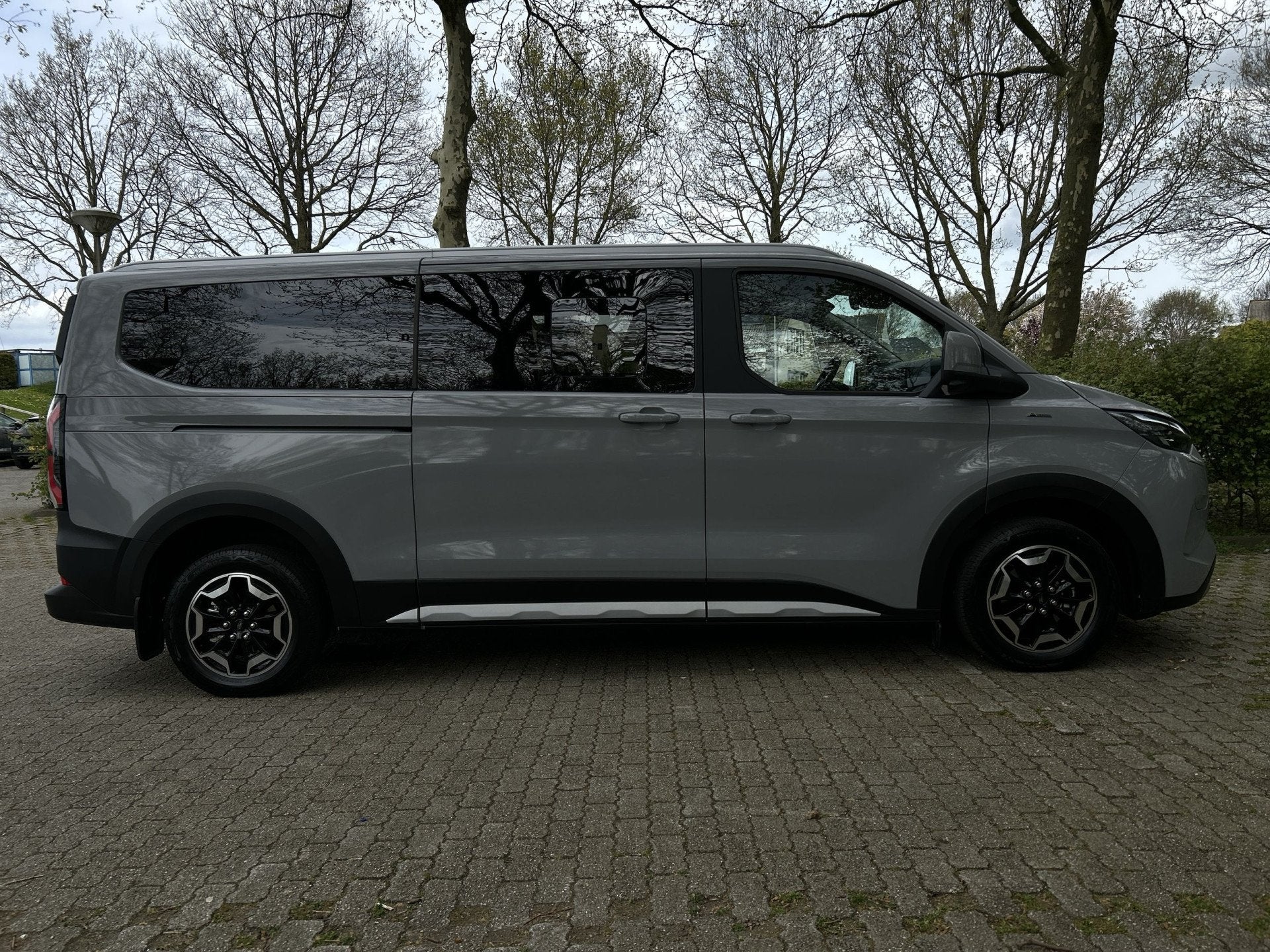 Ford E-Tourneo Custom 340 L2H1 Active 65 kWh 218PK Elektr. s, Auto's, Ford, Automaat, Gebruikt, Overige carrosserieën, Automatische klimaatregeling