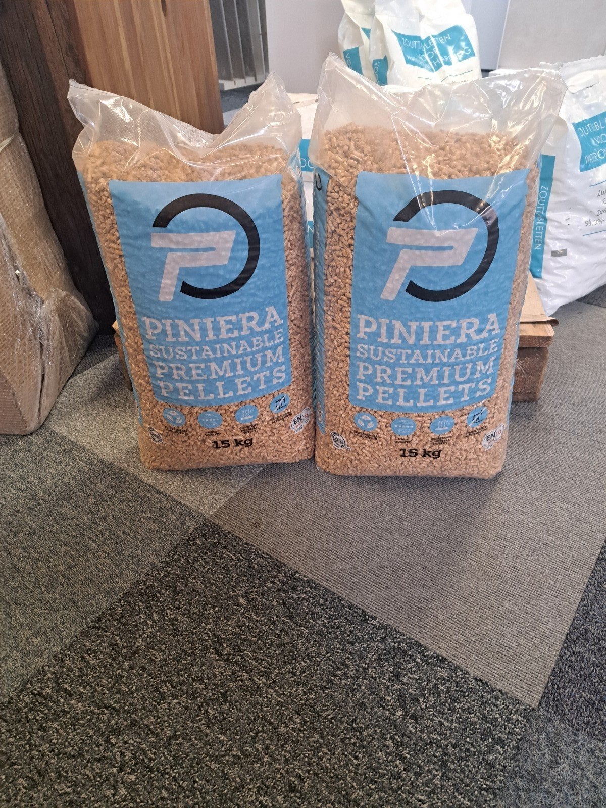 Piniera pellet korrels, Minder dan 3 m³, Ophalen, Overige houtsoorten