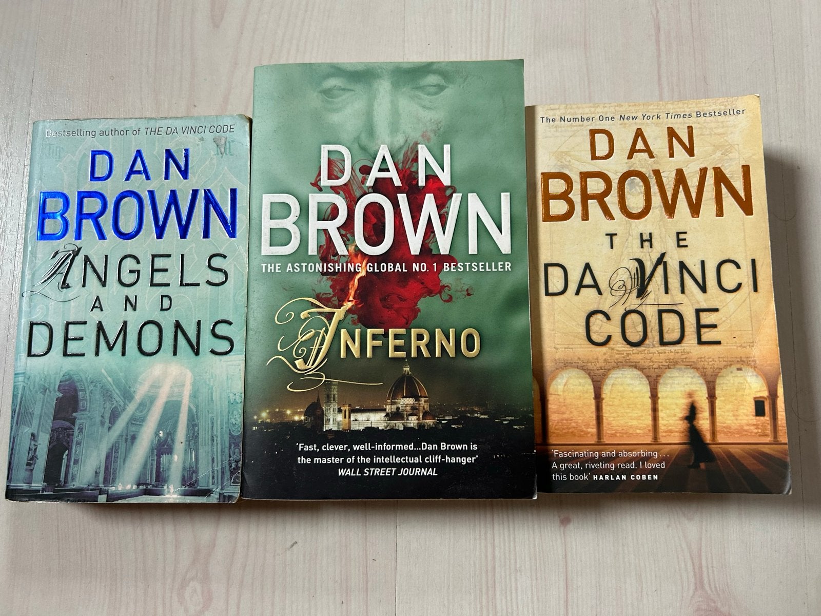 Dan Brown boeken: Angels & Demons, Inferno, The Da Vinci Cod, Boeken, Ophalen of Verzenden, Gelezen