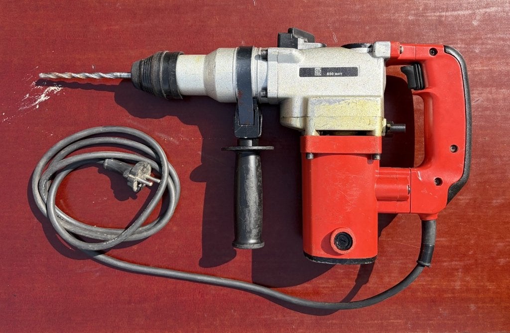 Boorhamer 850W met boren en beitel, Boor- en/of Breekhamer, Ophalen of Verzenden, Klopboormechanisme, Gebruikt