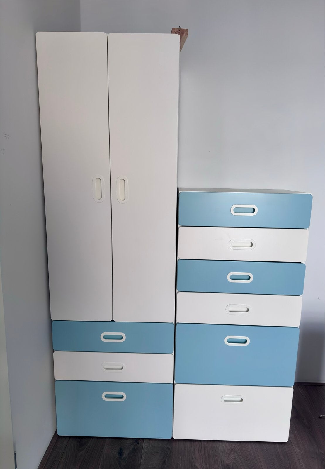 IKEA meubels voor kinderkamer: Kast, lades, tafel, stoelen, Ophalen, Gebruikt, Kast