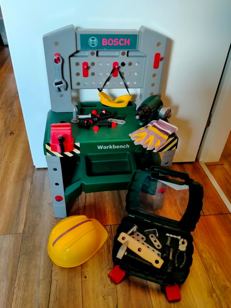 Bosch werkbank met toebehoren., Kinderen en Baby's, Speelgoed | Speeltafels, Ophalen