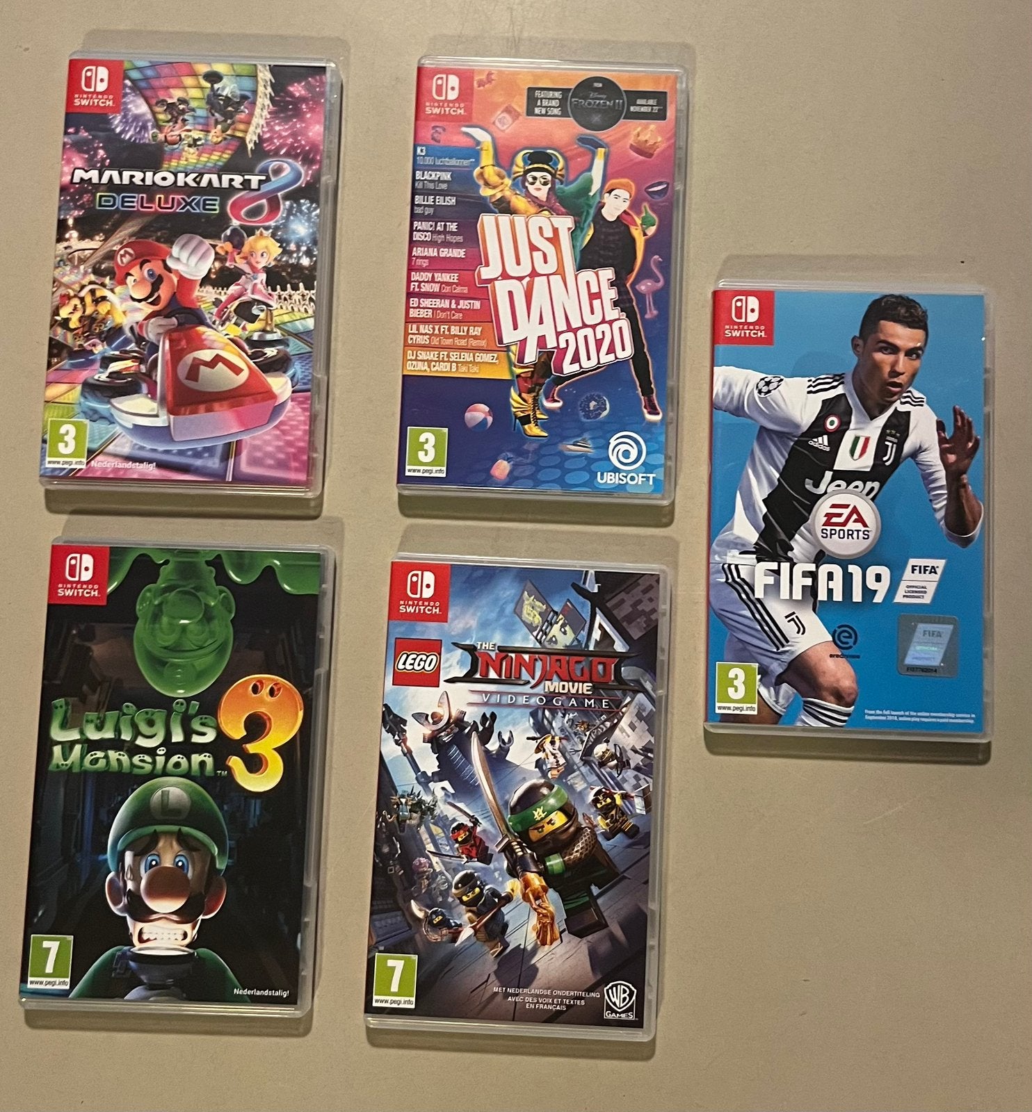 Nintendo Switch games: Mario Kart, Luigi's Mansion, FIFA 19, Ophalen, Met games, Zo goed als nieuw, Zonder controller