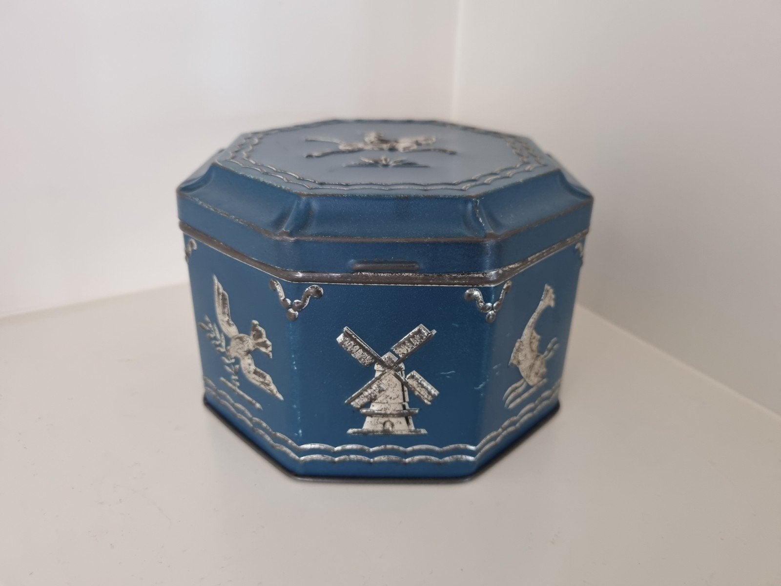 Zeldzaam blauw blik trommeltje VERKADE'S BISCUITS Zaandam, Ophalen of Verzenden, Gebruikt, Koek(jes), Verkade