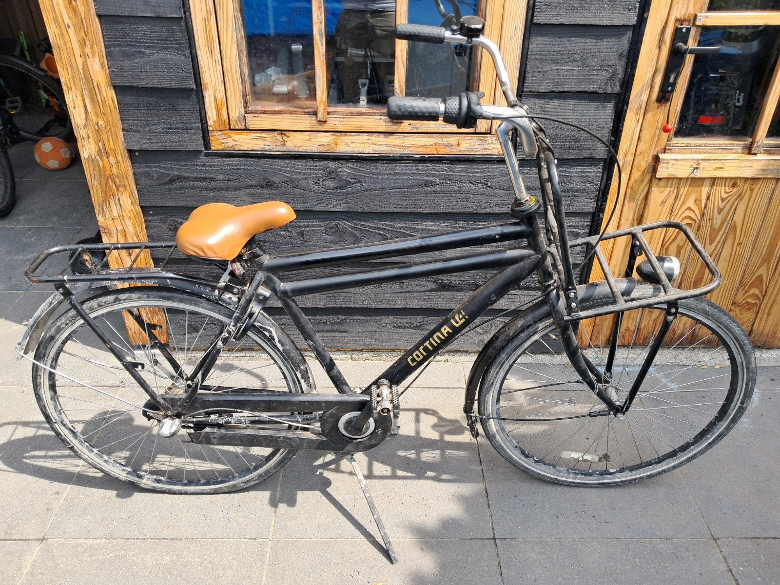 Cortina U4 Transportfiets - Zwart met bruin zadel, Fietsen en Brommers, Fietsen | Dames | Damesfietsen, Terugtraprem, Versnellingen
