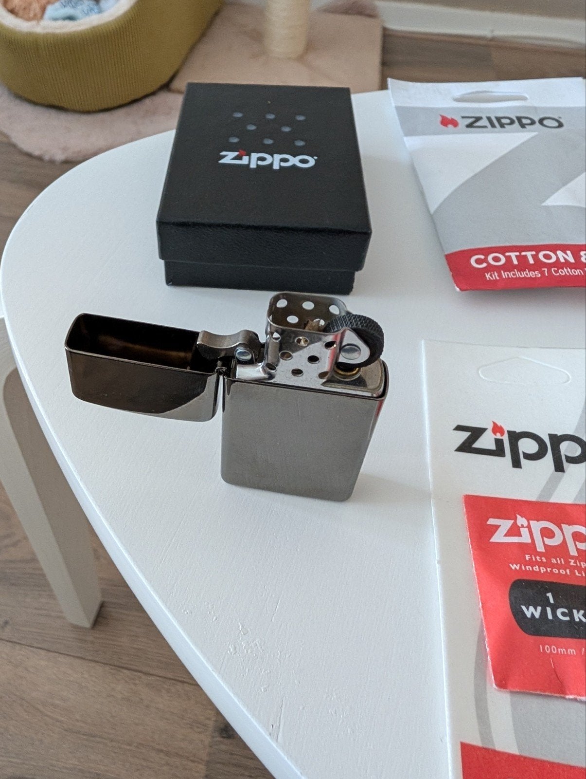 Zippo slim black ice aansteker met complete onderhoudskit, Ophalen of Verzenden, Zo goed als nieuw, Aansteker