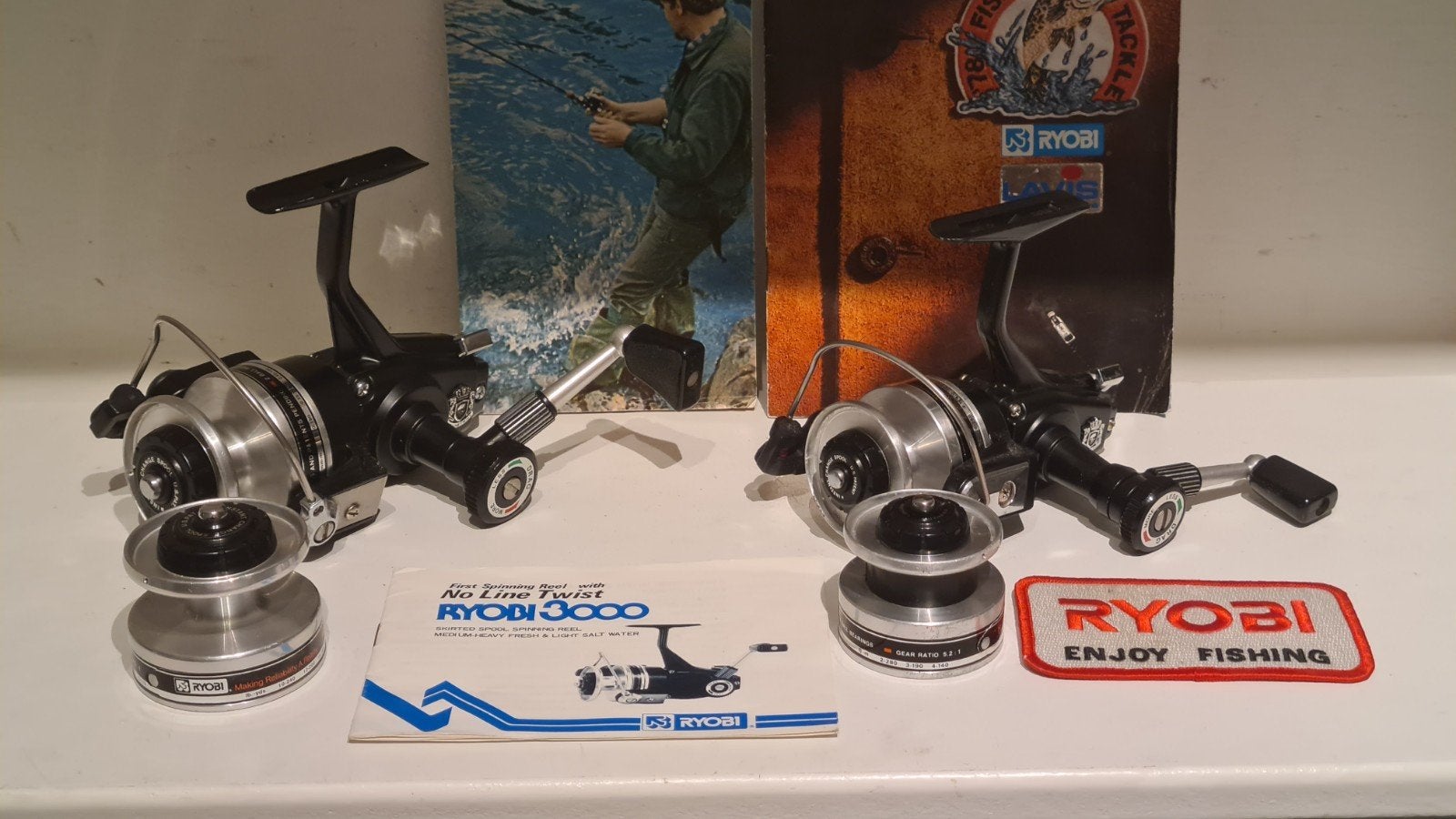 Ryobi 2000 & 3000 Molenset met extra spoelen en boekjes, Ophalen of Verzenden, Nieuw, Molen