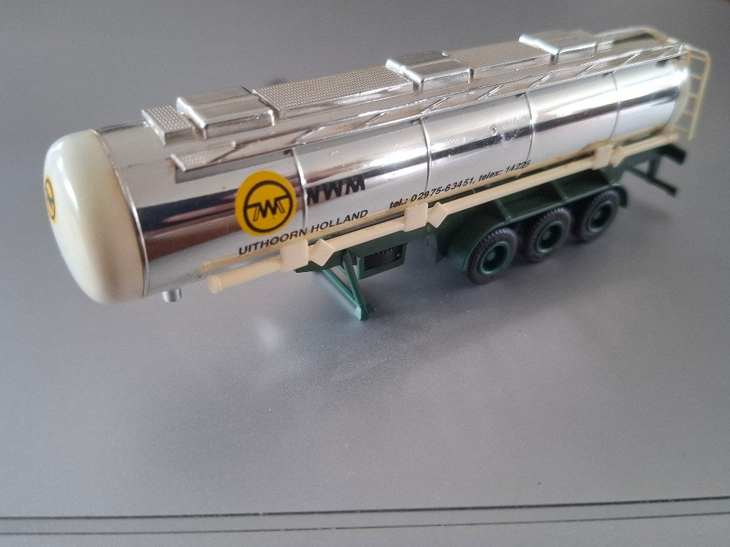 1:87 tankoplegger NWM Uithoorn Holland Herpa € 4, Verzenden, Zo goed als nieuw, Bus of Vrachtwagen, Herpa