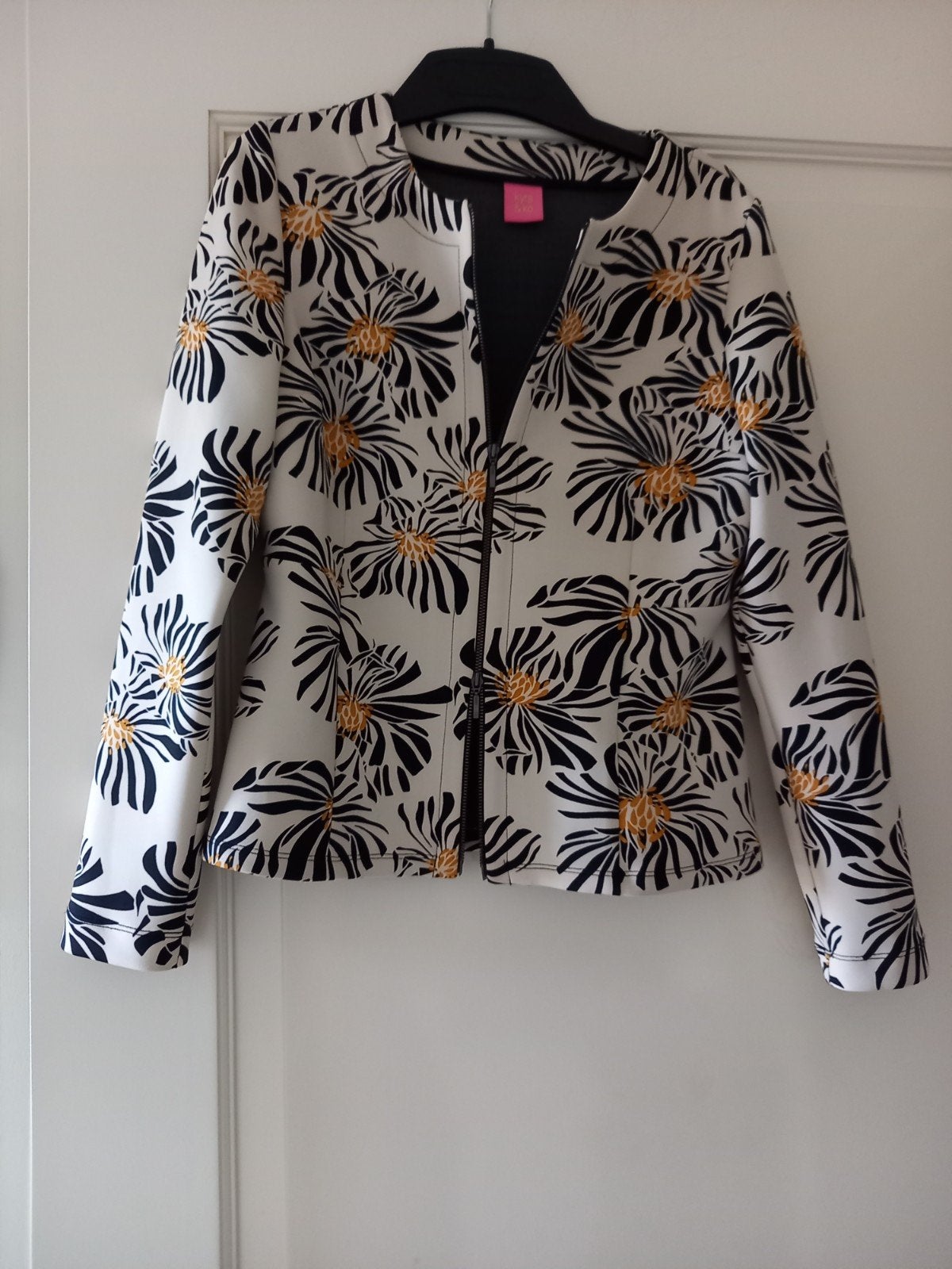 kyra en ko jurk met jasje en sjaal mt M, Kleding | Dames, Maat 38/40 (M), Meerkleurig, Ophalen of Verzenden, Zo goed als nieuw