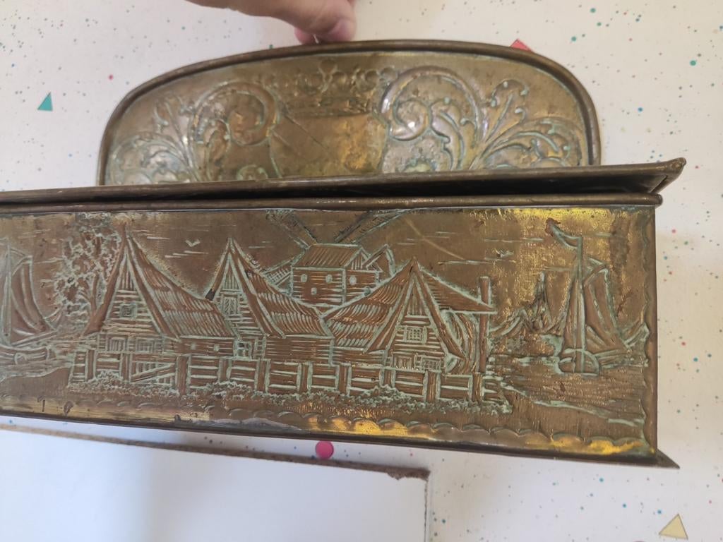 Antieke koperen brievenbak met Hollands tafereel, Antiek en Kunst, Ophalen, Koper