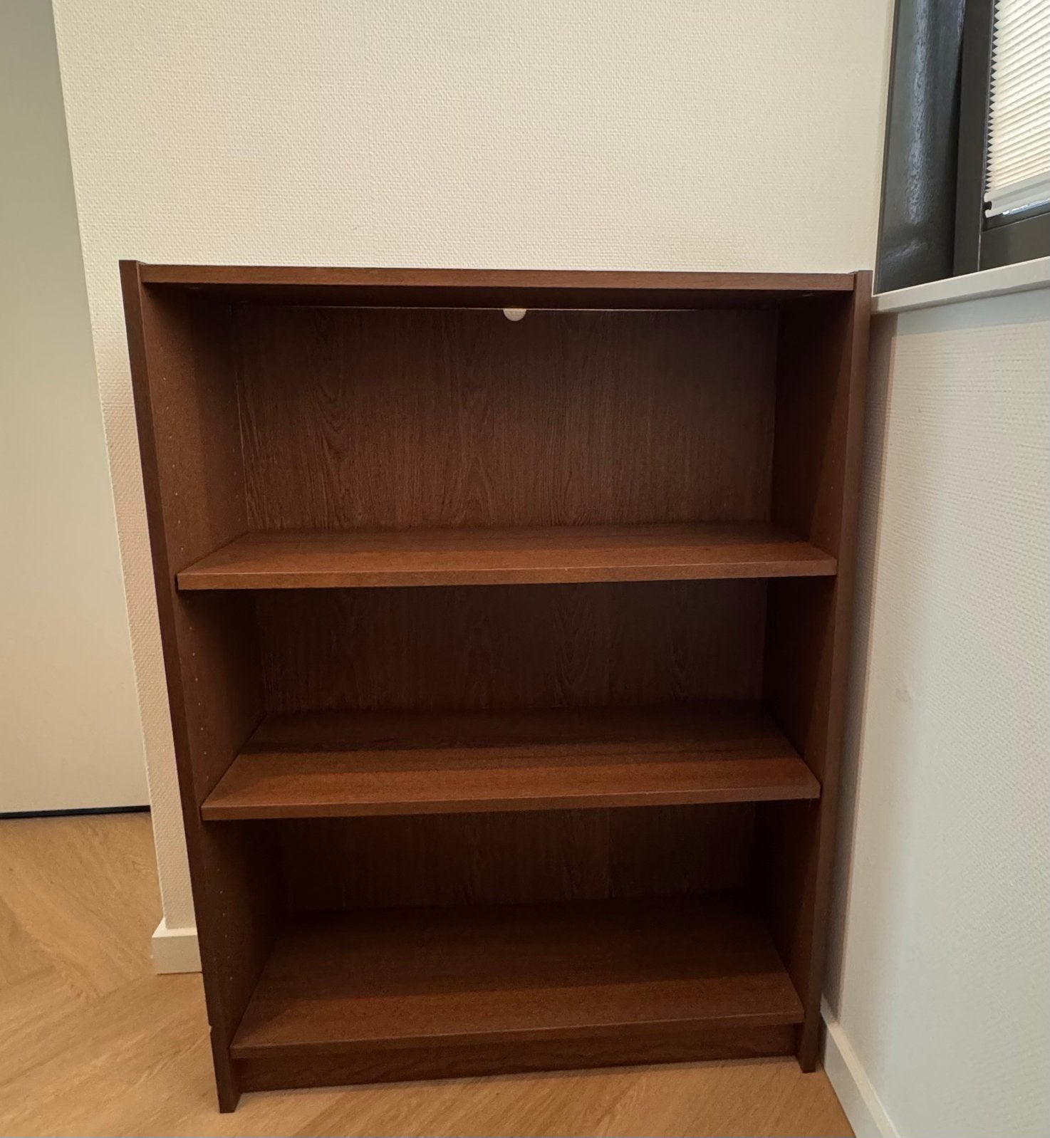 IKEA Billy kast - oude generatie in donkerbruin hout, Ophalen, Met plank(en), Gebruikt, 100 tot 150 cm