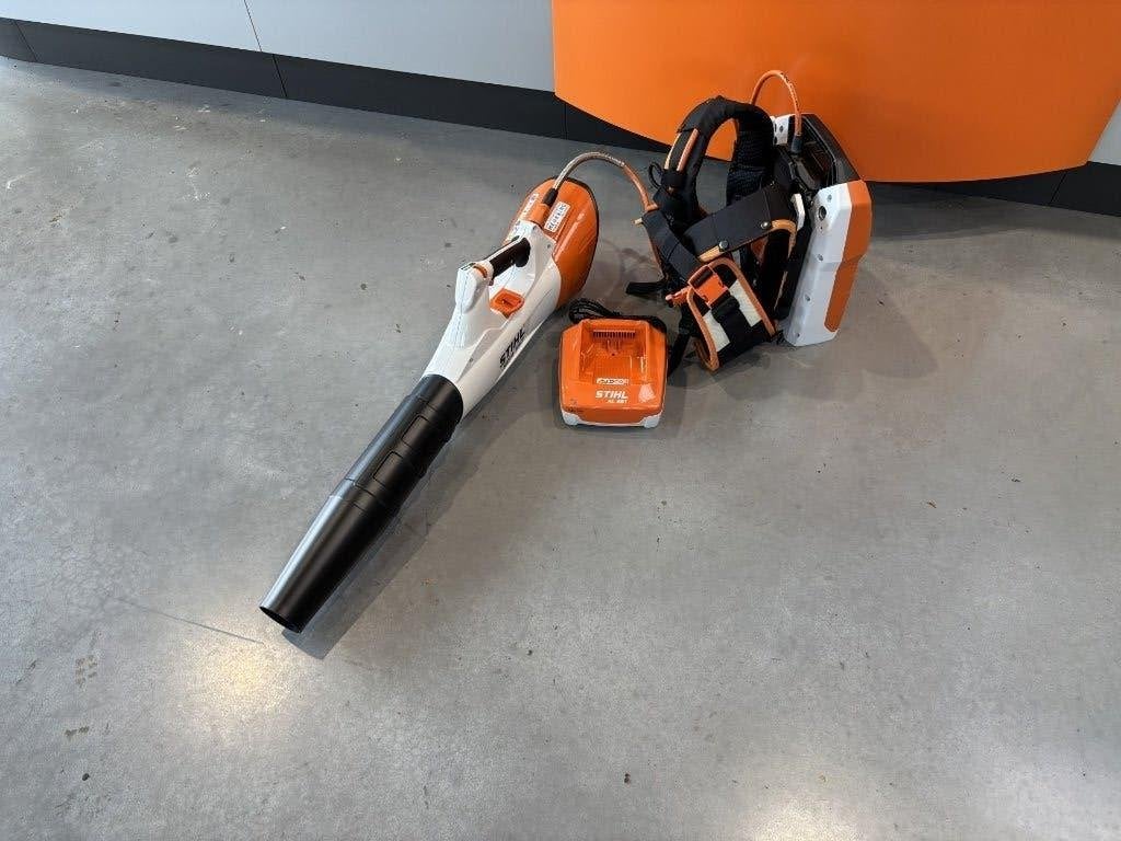 Stihl BGA 100 accu bladblazer demo-set, Ophalen, Stihl, Zo goed als nieuw, Accu