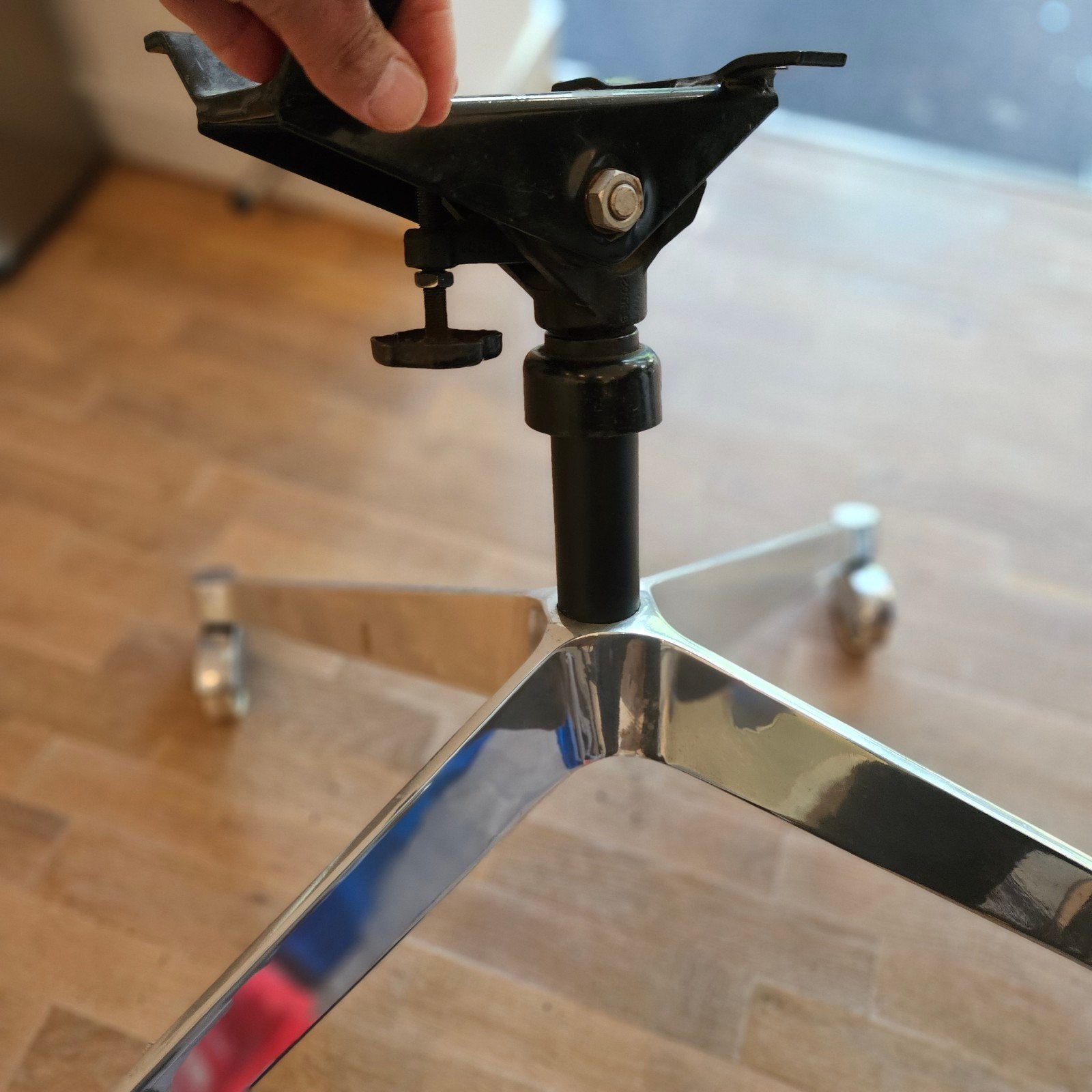 Origineel PACC Swivel onderstel voor Herman Miller/Eames, Ophalen, Gebruikt, Zwart, Bureaustoel