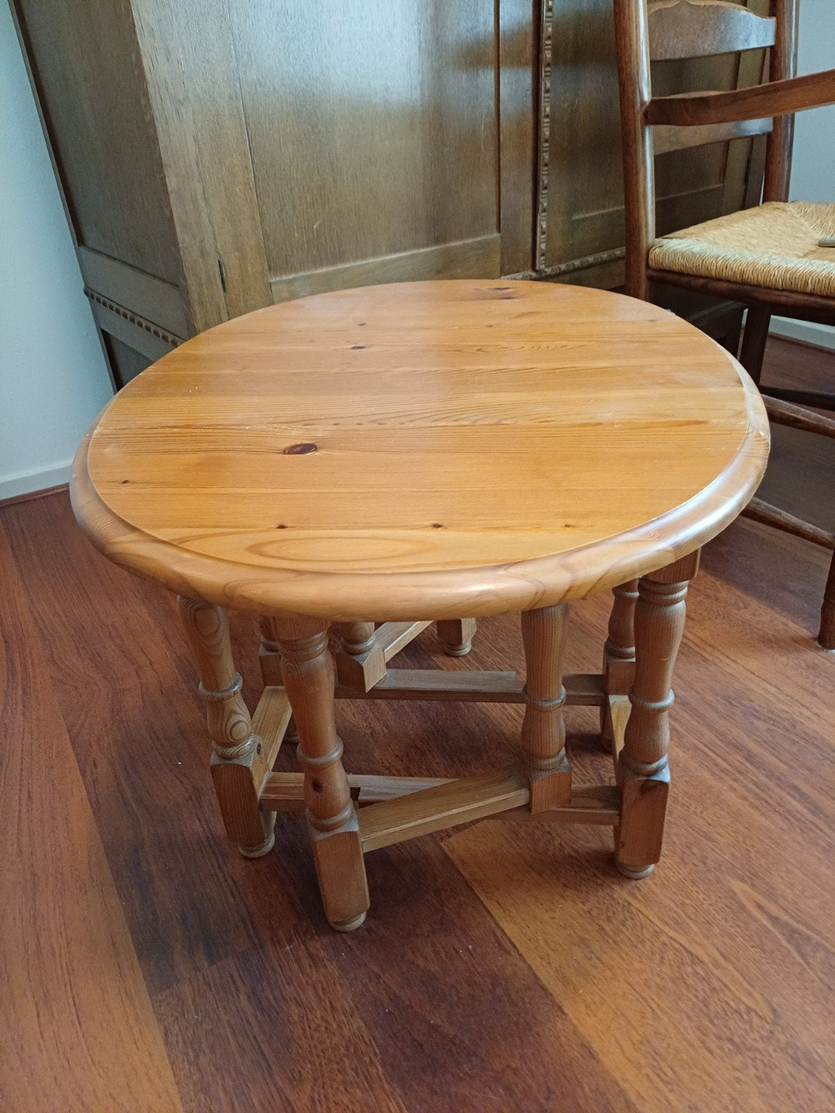 grenen bijzettafel, Gebruikt, 55 tot 75 cm, Ovaal, Hout