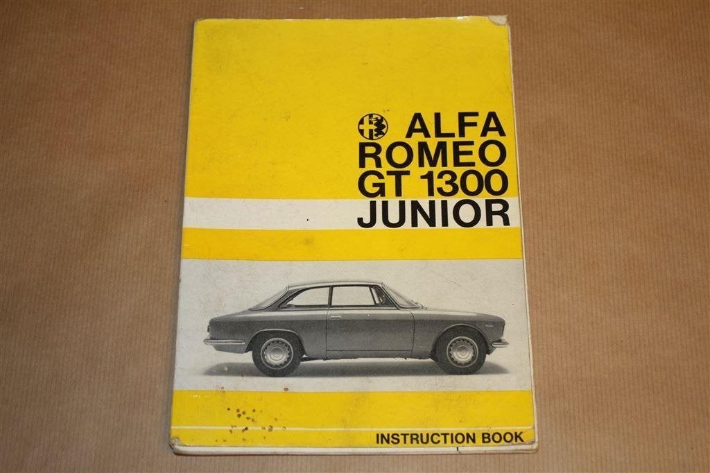 Alfa Romeo GT 1300 Junior Instruction Book - 1967, Ophalen of Verzenden