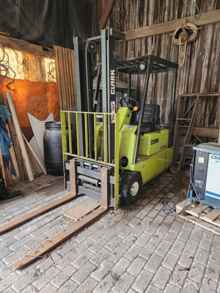 Clark TM16 elektrische heftruck | 1782 uur | defecte accu, Ophalen, Heftruck, 1000 tot 2000 kg, Clark