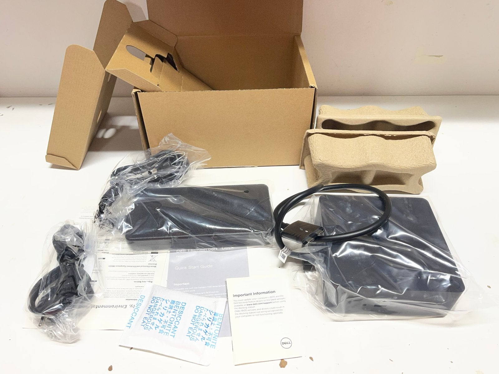 Nieuwe Dell TB18DC Dual USB-C Thunderbolt Docking station, Nieuw, Ophalen of Verzenden, Dell, Docking station