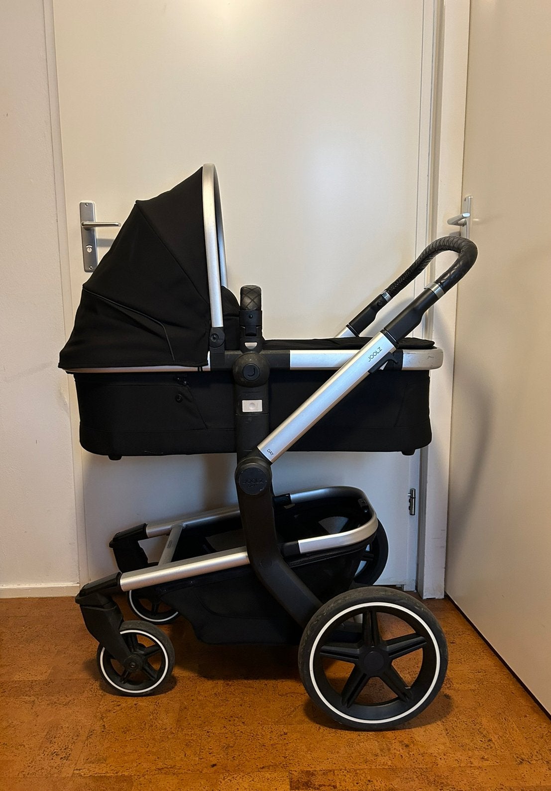Joolz day plus zwart 5 in 1, Kinderen en Baby's, Kinderwagens en Combinaties, Zo goed als nieuw, Combiwagen, Verstelbare duwstang