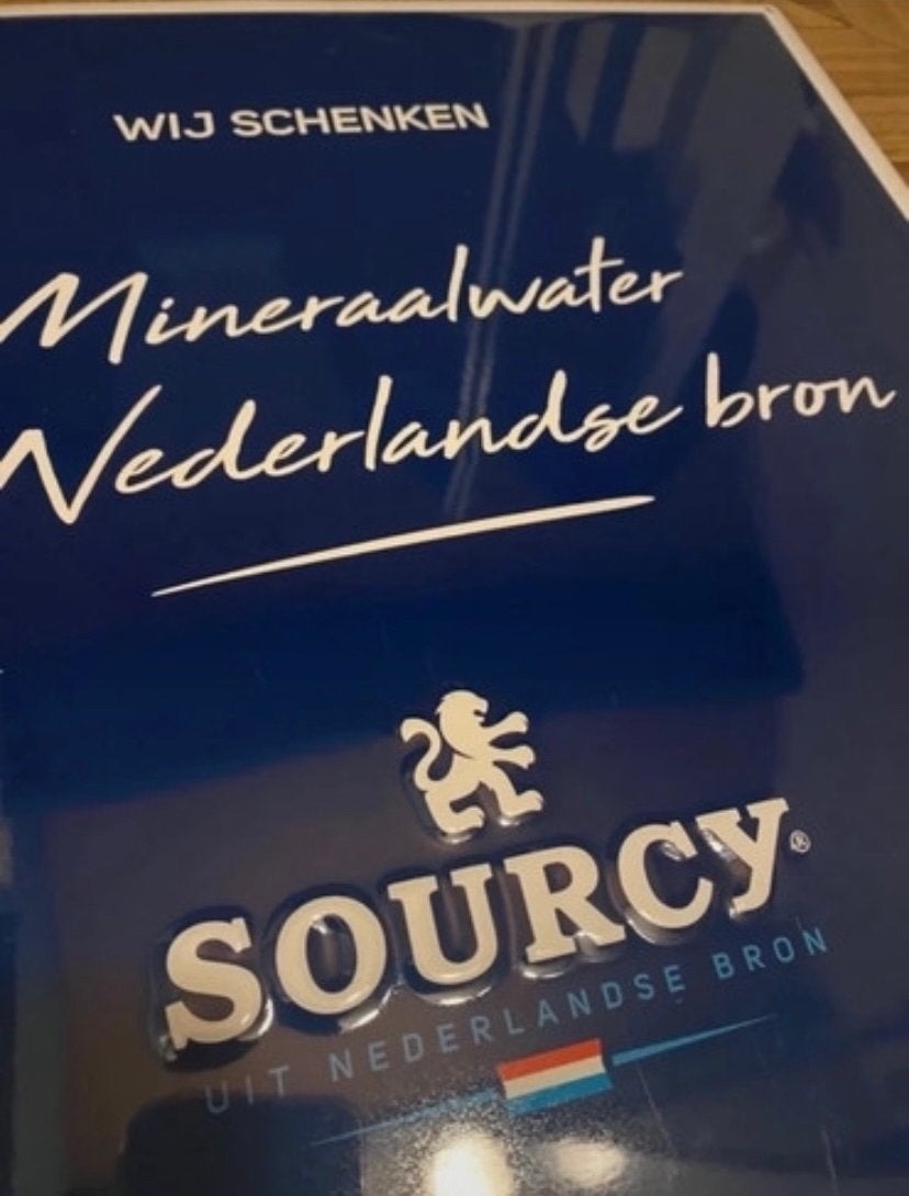 Sourcy Mineraalwater Reclamebord - Nederlandse Bron, Ophalen of Verzenden, Zo goed als nieuw, Reclamebord