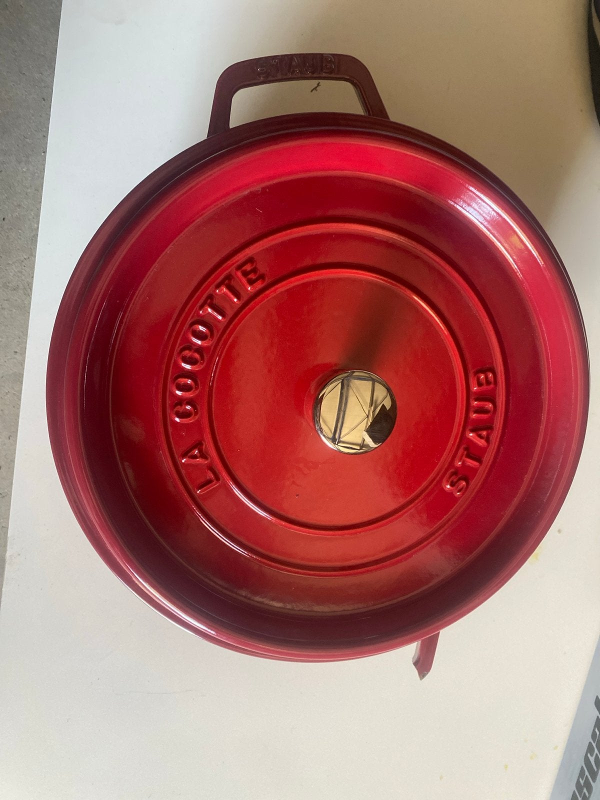 Staub braadpan rood - oor afgebroken, Gietijzer, Onbekend, Nieuw, Ophalen of Verzenden