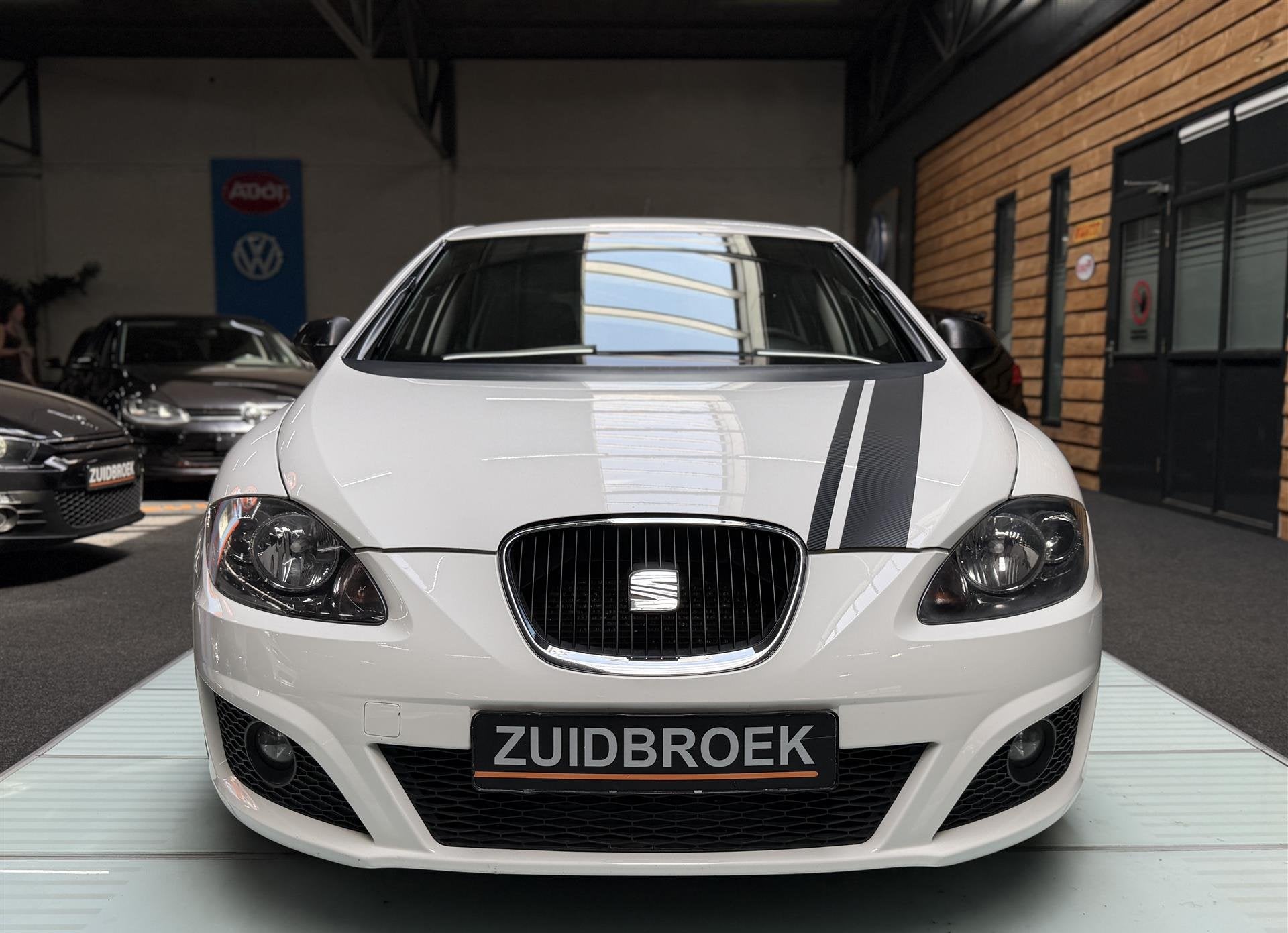SEAT Leon TSI Sport | Cruise | Carplay | Sportvelgen |, Gebruikt, 4 cilinders, Leon, Wit
