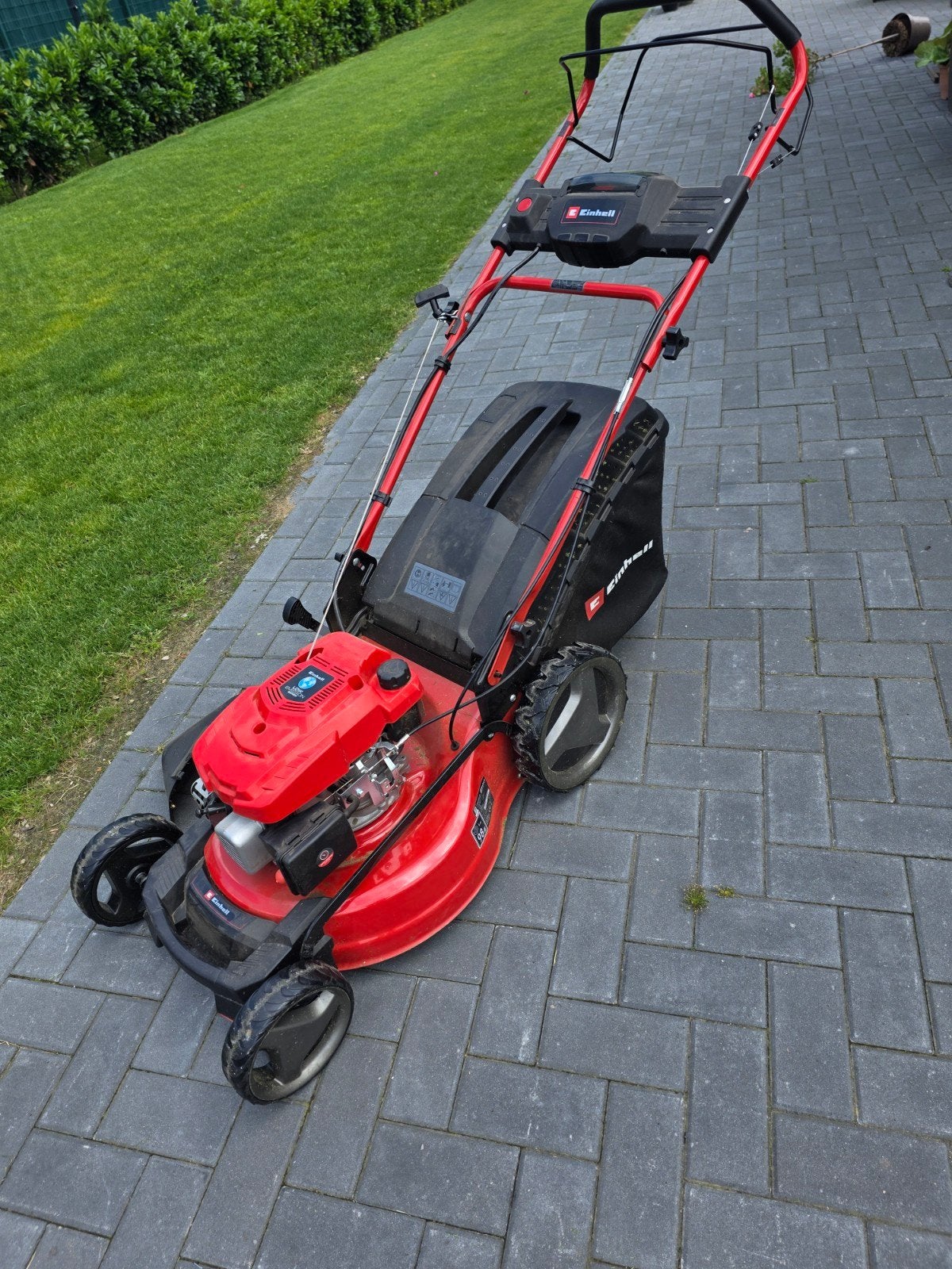 Einhell Benzine Grasmaaier met mulchkit en e-starter!, Ophalen, Cirkelmaaier, Einhell, Zo goed als nieuw