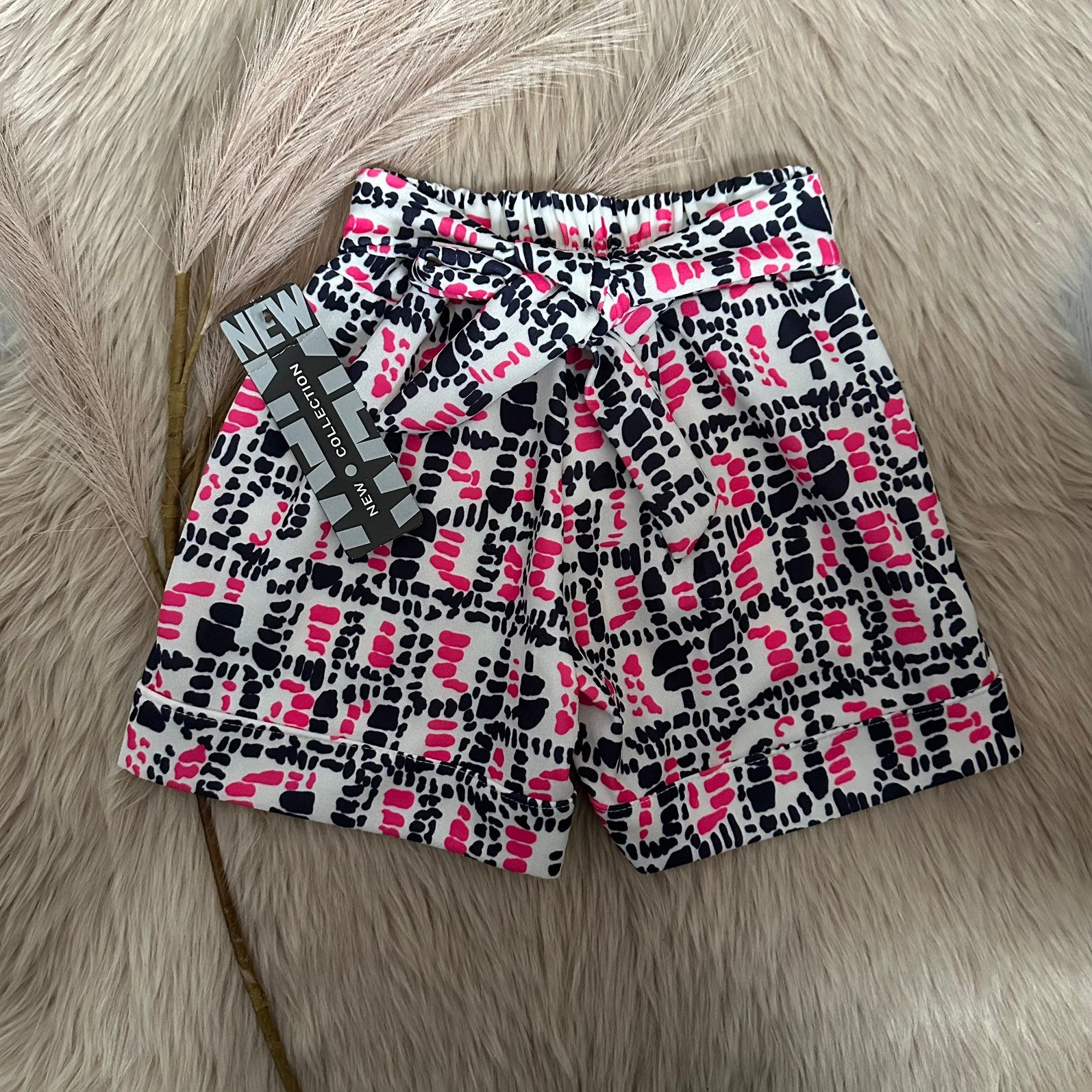 Korte broek | maat 98/104, Kinderen en Baby's, Kinderkleding | Maat 98, Ophalen of Verzenden, Nieuw, Meisje, Broek
