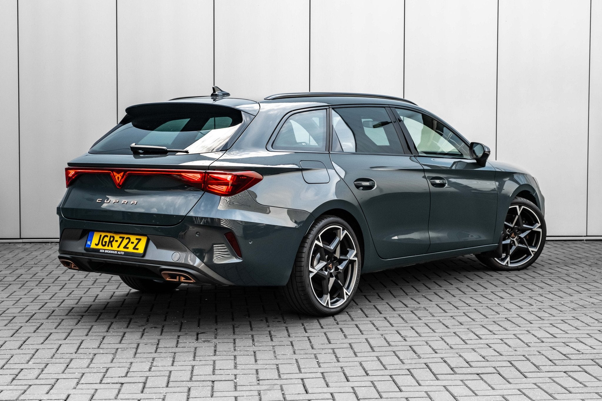 CUPRA Leon Sportstourer 1.5 TSI 272PK PHEV e-Hybrid VZ Perfo, Auto's, 12 maanden, Euro 6, 4 cilinders, Hybride Elektrisch/Benzine