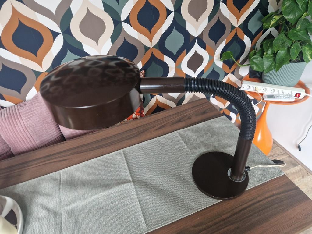 Hala Zeist tafellamp uit de jaren 60 a 70 kleur bruin., Gebruikt, Ophalen of Verzenden, Metaal, Minder dan 50 cm
