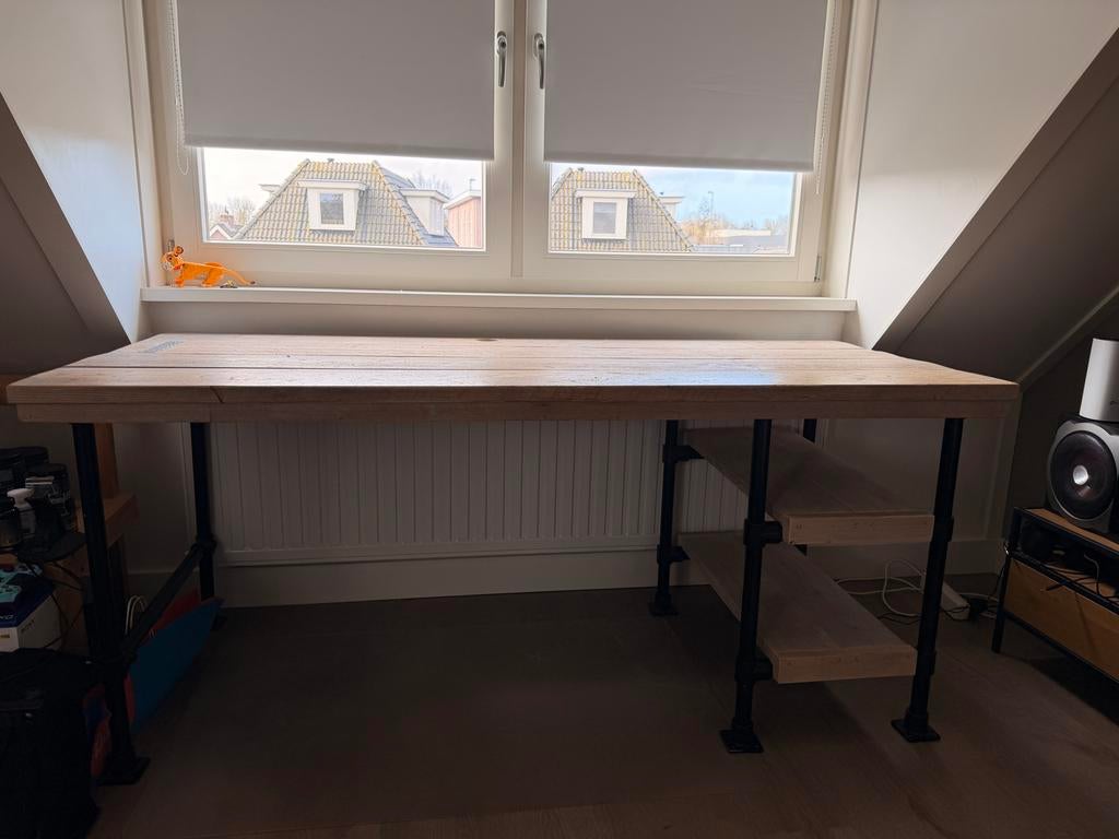 Uniek handgemaakt steigerhouten bureau met stalen onderstel, Huis en Inrichting, Bureaus, Zo goed als nieuw, Overige typen, Overige merken