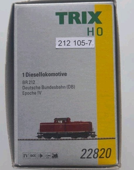 TRIX 22820 Dieselloc 212 105-1 met geluid DCC mfx. Als nieuw, Trix, Ophalen of Verzenden, Zo goed als nieuw, Gelijkstroom