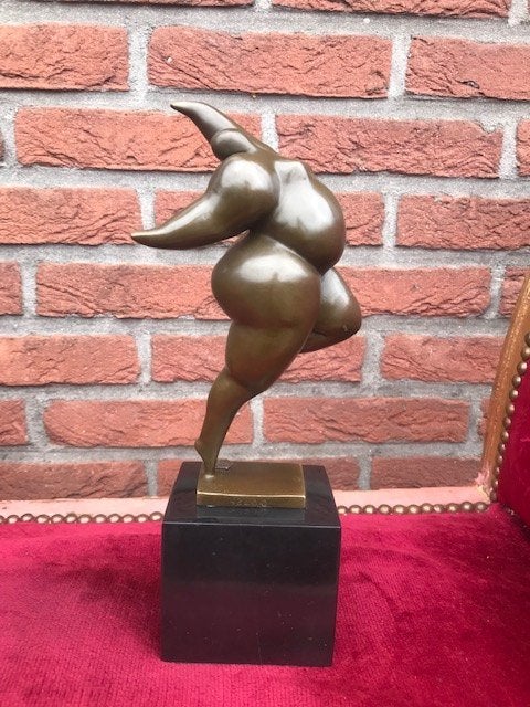 levendig bronzen beeld, gezette dame, Ophalen of Verzenden