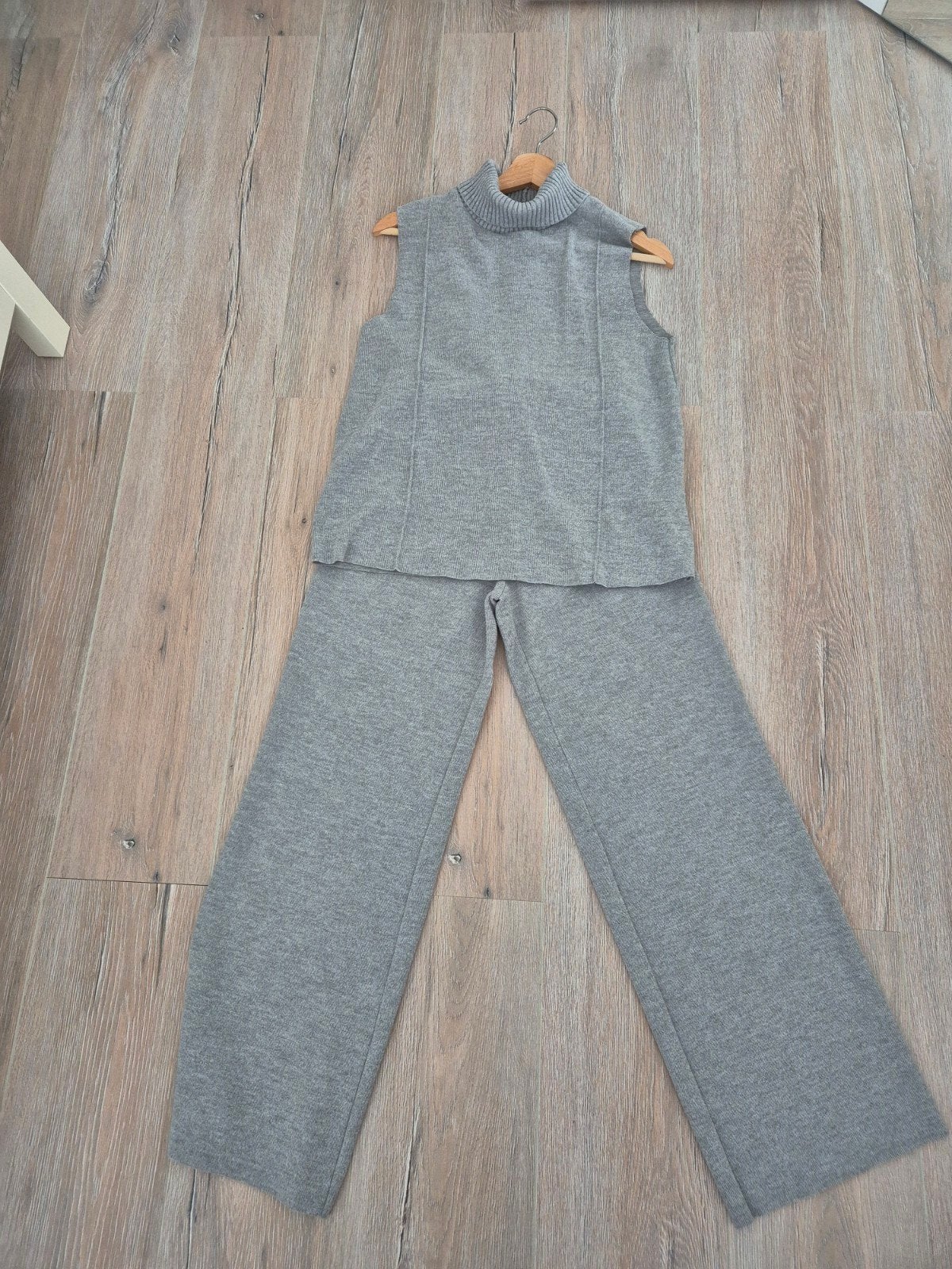 Grijze gebreide set: mouwloze coltrui en wijde broek, Zara, Ophalen of Verzenden, Zo goed als nieuw, Maat 36 (S)
