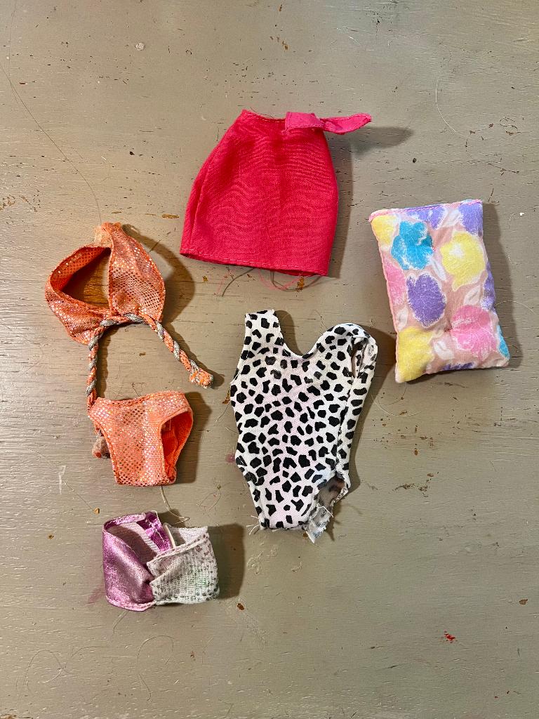 Vintage retro barbiekleding barbie fleur sindy bikini badpak, Ophalen of Verzenden, Zo goed als nieuw, Kleertjes
