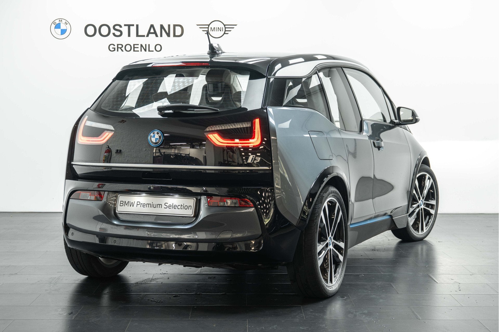 BMW i3 Sportpakket / SOH 95% / Schuif-kanteldak / Achteruitr, Auto's, Automaat, Dealer onderhouden, Met garantie (alle), 170 pk