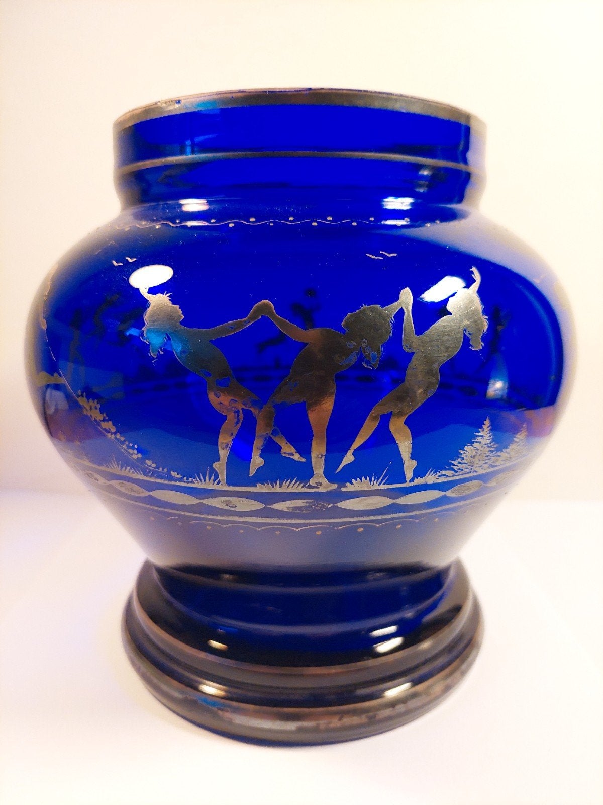 Antieke kobalt blauwe glazen vaas met gouden dansfiguren, Antiek en Kunst, Ophalen