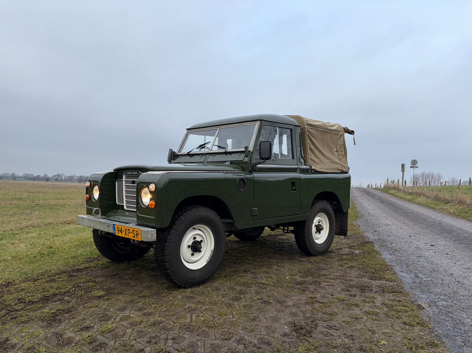 Land Rover 88 2.3 Pick-up 4WD 1984 Groen, Auto's, Land Rover, 2286 cc, 1340 kg, 4 cilinders, 68 pk
