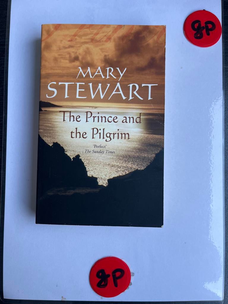 Mary Stewart - The Prince and the Pilgrim, Boeken, Romans, Ophalen of Verzenden, Zo goed als nieuw