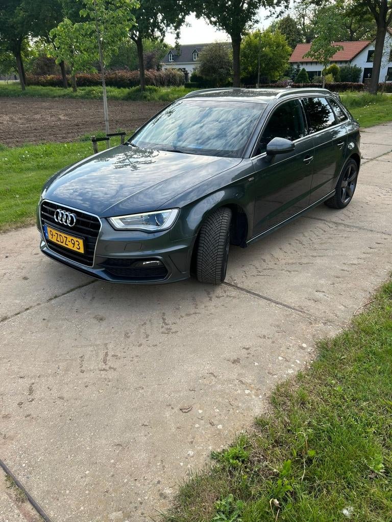 Audi A3 1.4TFSI G-tron 81KW SB 3X S-Line 2014 Grijs, Auto's, Audi, 4 cilinders, CNG (Aardgas), Leder en Stof, Origineel Nederlands
