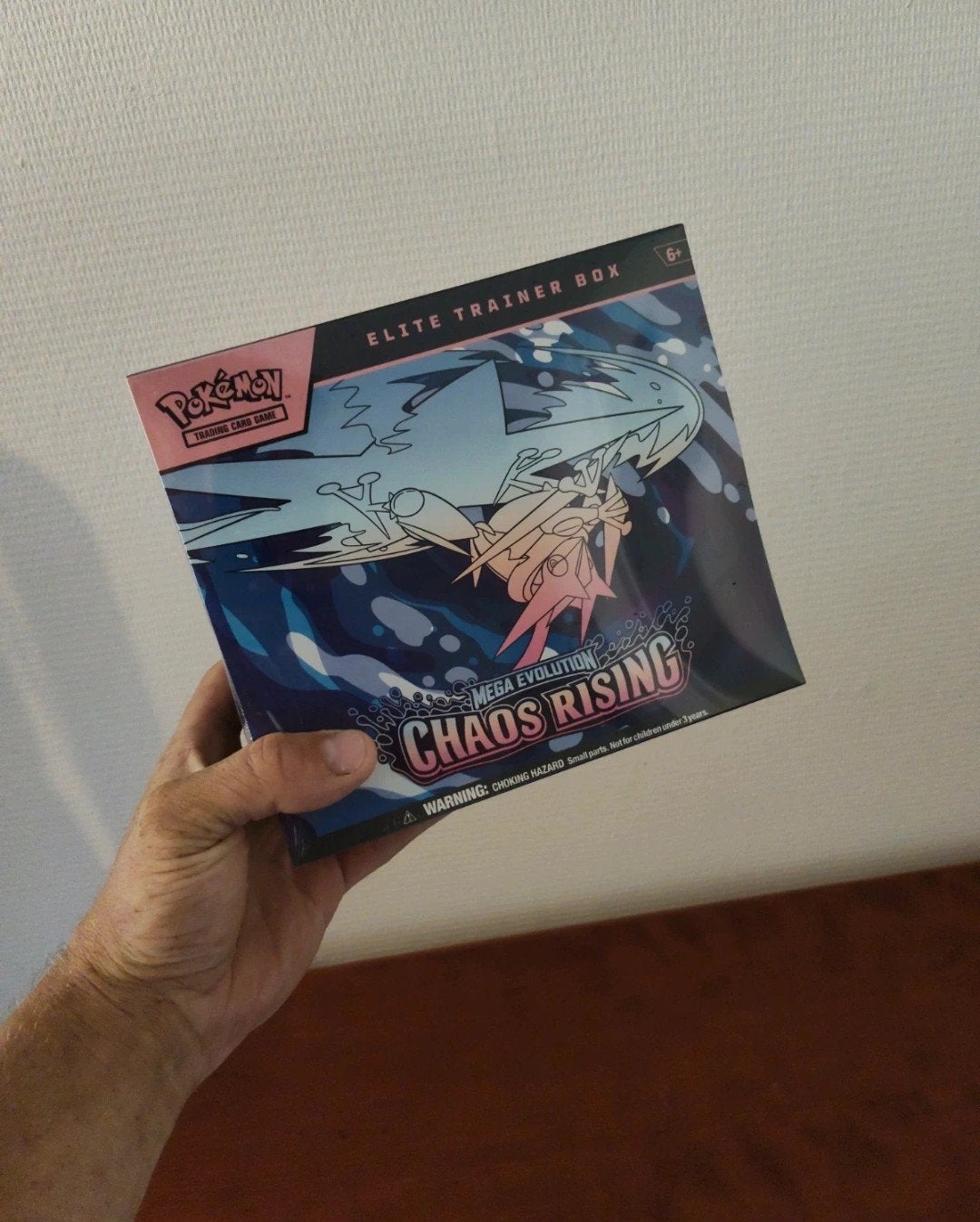 Pokemon Chaos Rising ETB Sealed Elite Trainer Box, Ophalen of Verzenden, Nieuw, Boosterbox, Foil