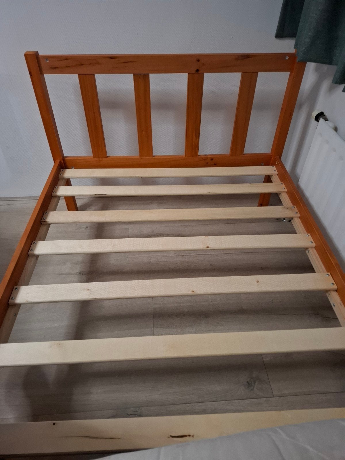 Gratis af tehalen 1 persoons houten ledikant is nieuw, Ophalen, 90 cm, Eenpersoons, Bruin