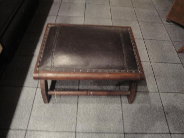 antiek met leer massief houten bankje, Antiek en Kunst, Antiek | Meubels | Stoelen en Banken, Ophalen