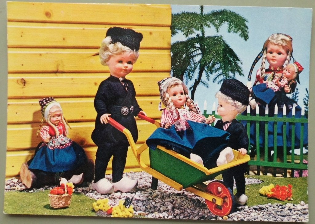 Dovina klederdracht poppen 14, Ophalen of Verzenden, 1960 tot 1980, Gelopen, Klederdracht