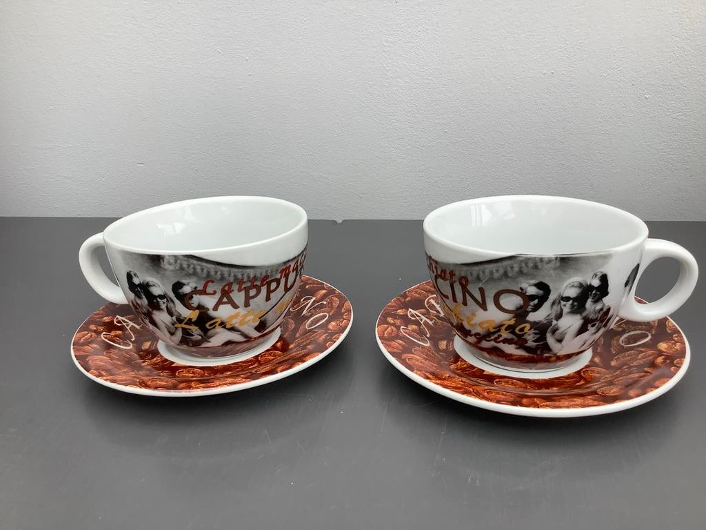 Cappuccino kop en schotel - Zeer goede staat, Keramiek, Ophalen of Verzenden, Zo goed als nieuw, Overige stijlen