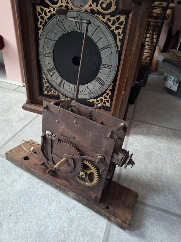 Antieke klok kast uurwerk, Ophalen of Verzenden